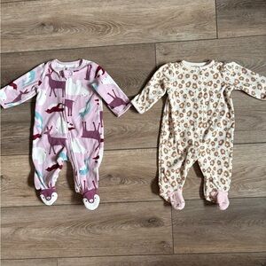 2-Pack Baby Girl Fleece Footed Pajamas (Carter’s) 0-3M 🐆🦌